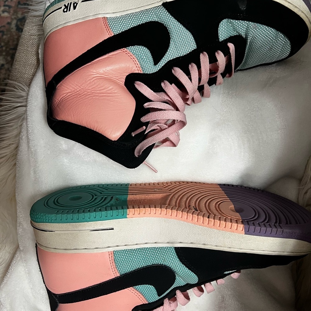 Men's Nike Air Force 1 High Pastel Size 10
Pink Mult-Color - Picture 8 of 10